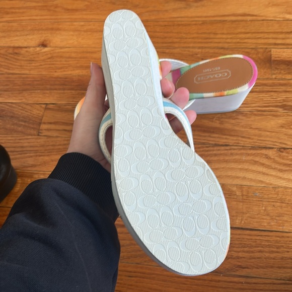 🆕Coach Wedge Multicolor Striped Sandals - Picture 6 of 7